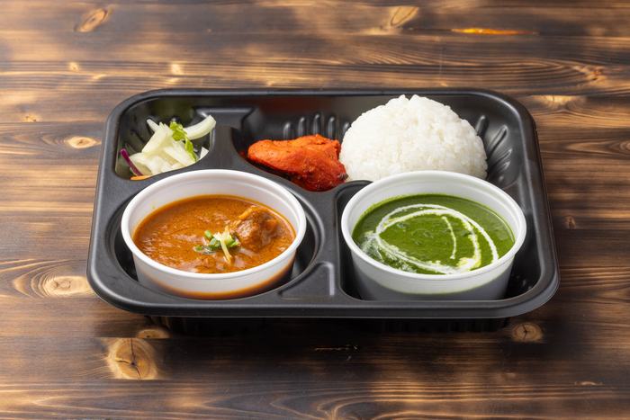 カレー2種が入ったC弁当ダブル