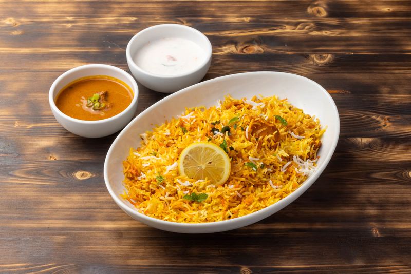 スパイスとお肉を炊き込んだチキンビリヤニ